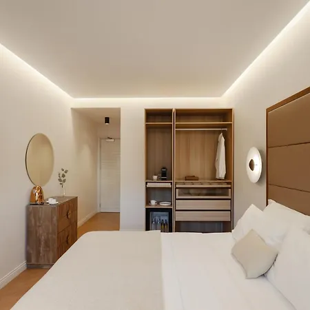 The Romex 4*