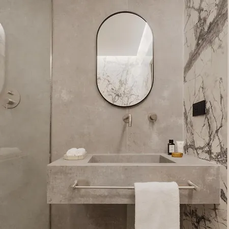 Affittacamere The Romex 4*